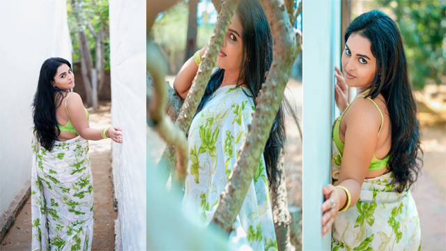 Tamil insta fame Thamizhvani show boobs live chat